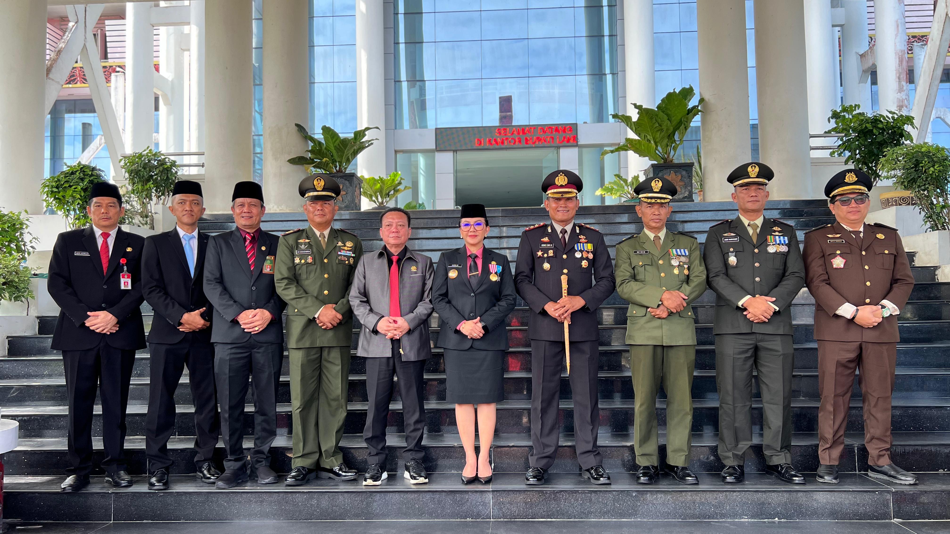 Hadiri Peringatan HUT Bhayangkara ke-79, Bupati Karolin: Terima Kasih Dedikasi Polri Jaga Keamanan di Landak